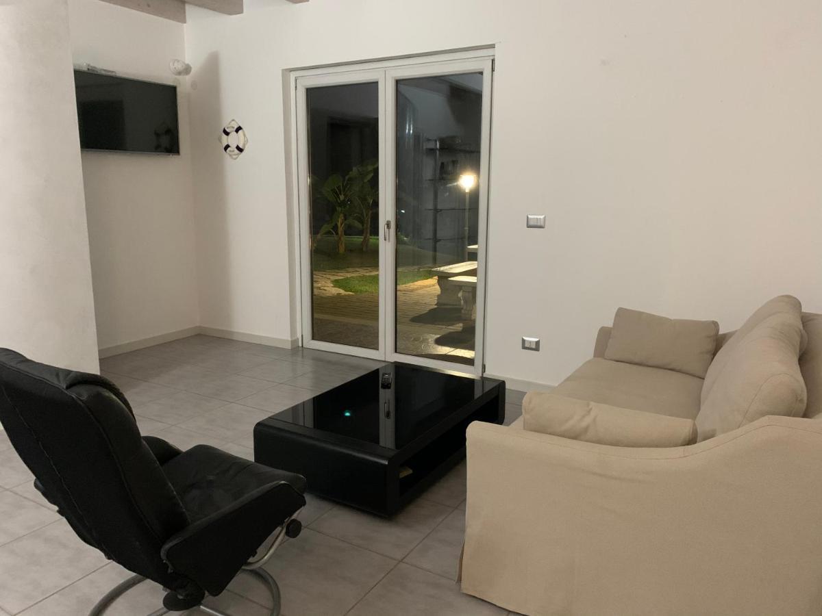 Villa Giglio บรูโกลี ภายนอก รูปภาพ